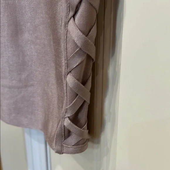 VENUS Long Sleeve Dress with Lattice Detail in Mauve. New, never worn. - Picture 5 of 11